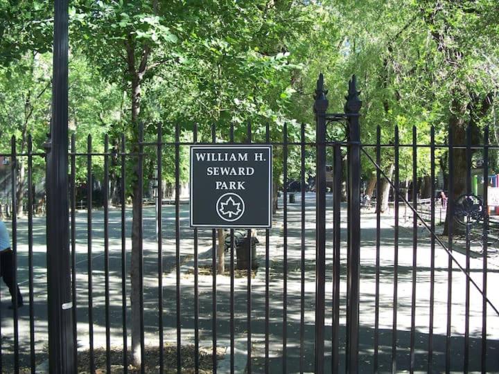 1830'S Historic Merchant House On The Park Les New York Exterior photo